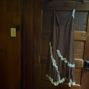 It’s too small for me now, never wore it but no tags are on it.